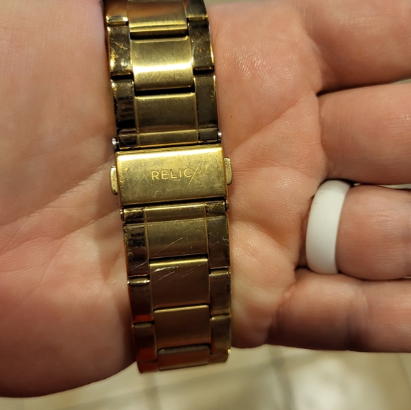 Relic by Fossil Watch (Needs Battery) - Picture 2 of 2